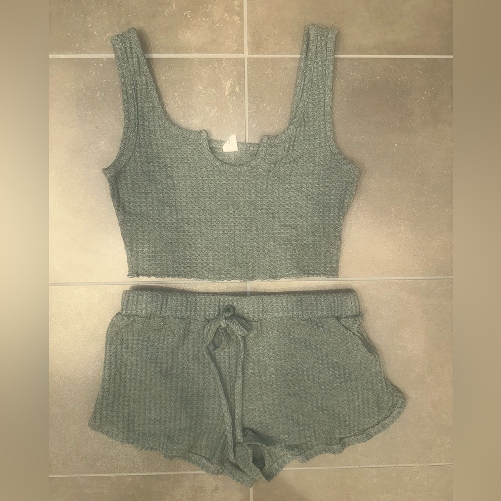 Sage Green Waffle Knit 2-Piece Lounge Set – Size Small